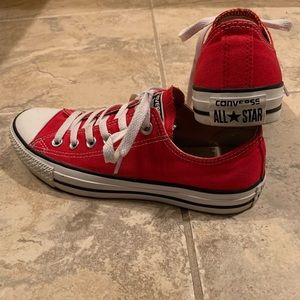 Womens 8 red converse short